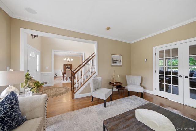 19 Sweetgum Lane, Miller Place, NY 11764