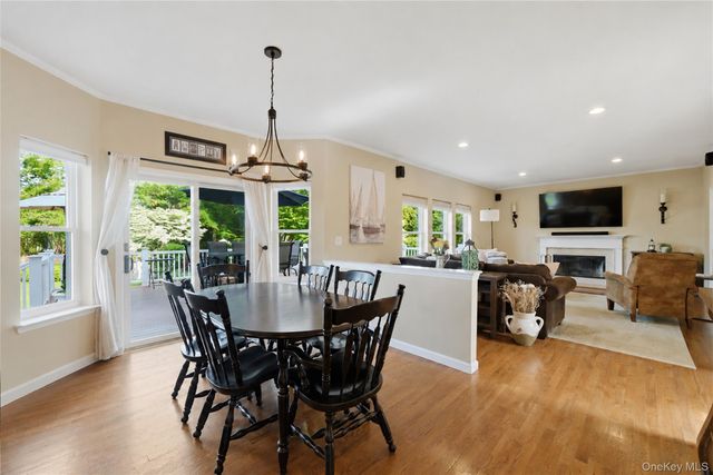 19 Sweetgum Lane, Miller Place, NY 11764