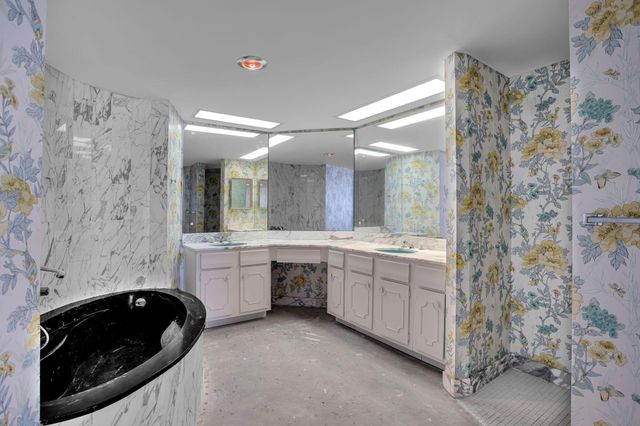 2200 S Ocean Lane 806, Fort Lauderdale, FL 33316