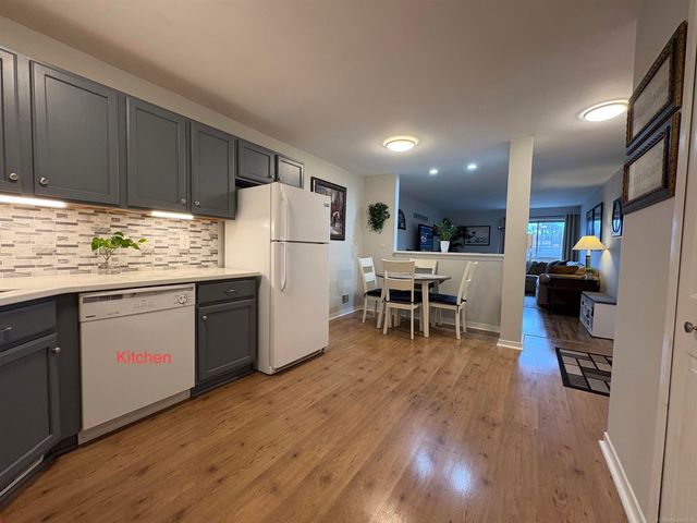 22243 Kinyon Street 3, Taylor, MI 48180