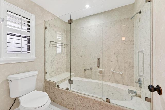 6599 Eastpointe Pines Street, Palm Beach Gardens, FL 33418