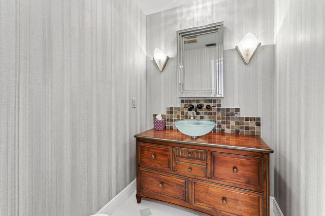 6599 Eastpointe Pines Street, Palm Beach Gardens, FL 33418