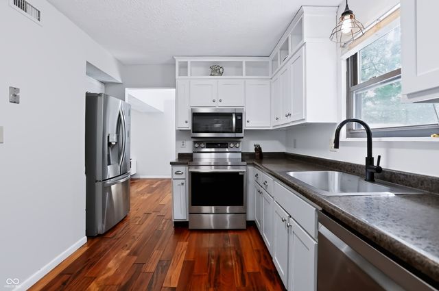 8245 Maple Leaf Court, Indianapolis, IN 46268