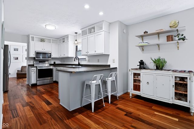 8245 Maple Leaf Court, Indianapolis, IN 46268