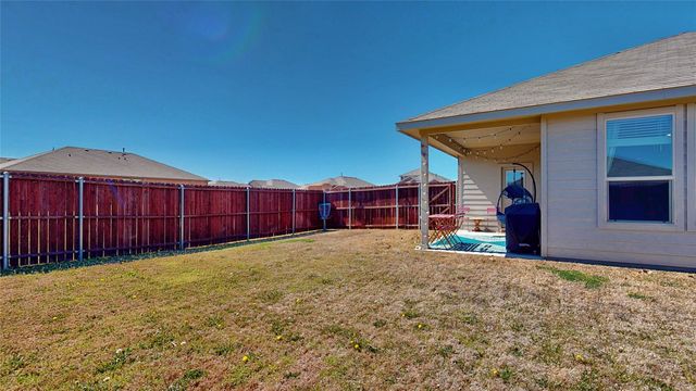 444 Skipper Lane, Azle, TX 76020