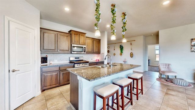 444 Skipper Lane, Azle, TX 76020