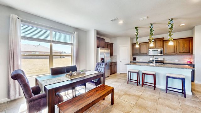 444 Skipper Lane, Azle, TX 76020