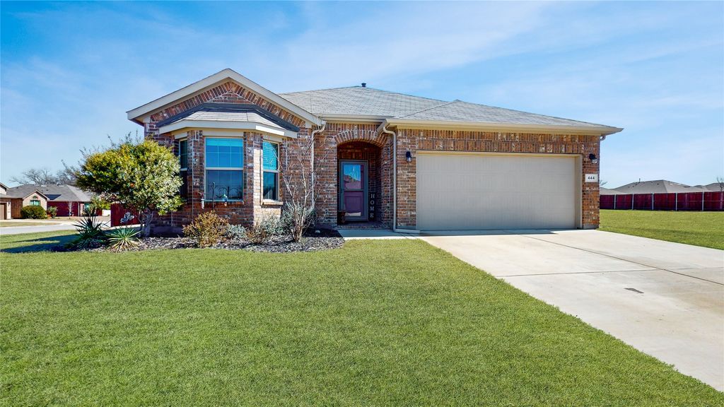 444 Skipper Lane, Azle, TX 76020
