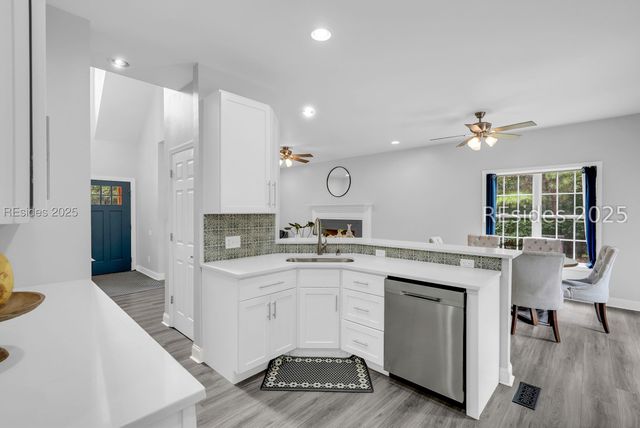 959 Sea Island Pkwy, St Helena Island, SC 29920