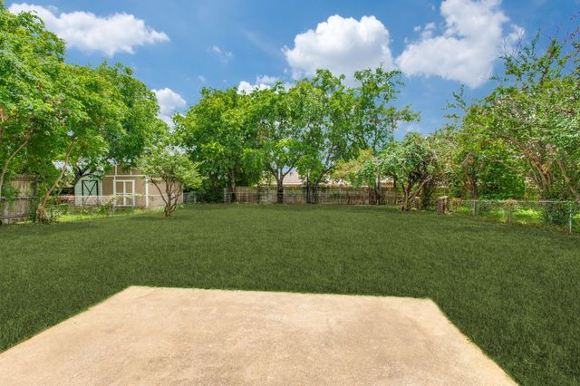 109 Sunset Drive, Euless, TX 76040