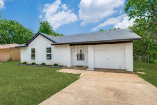 109 Sunset Drive, Euless, TX 76040
