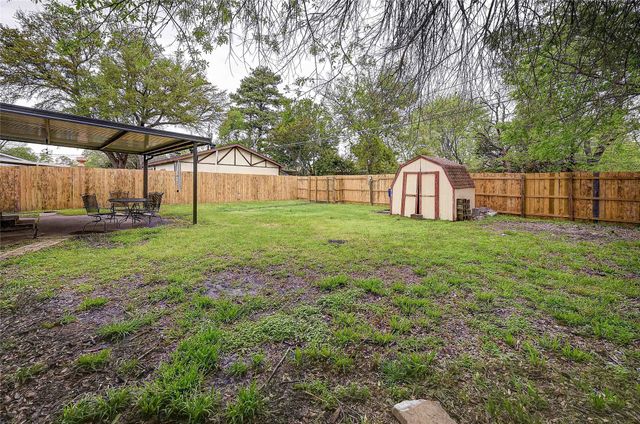 9521 Crestshire Drive, Dallas, TX 75227