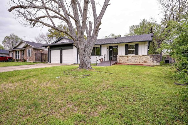 9521 Crestshire Drive, Dallas, TX 75227