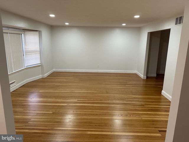 1924 BIRCHWOOD PARK DR N, Cherry Hill, NJ 08003