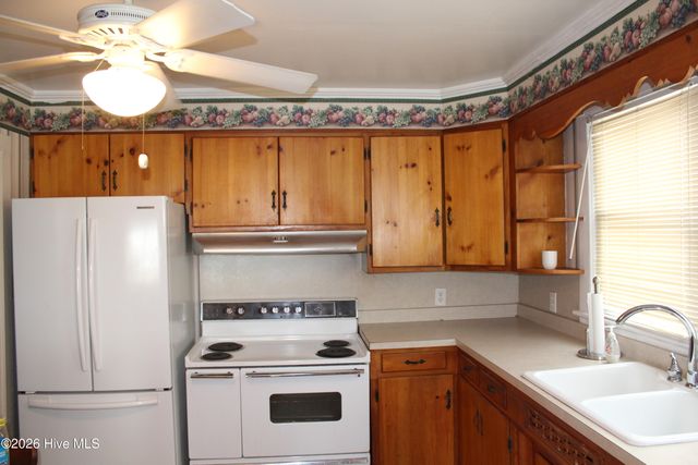 167 Lake Road, Newport, NC 28570