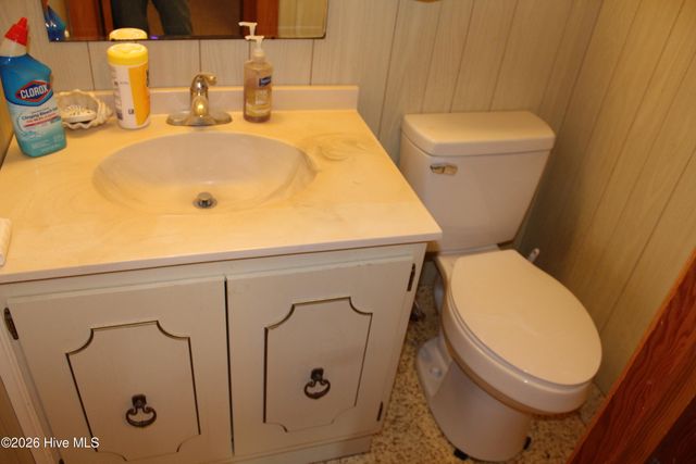 167 Lake Road, Newport, NC 28570