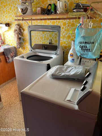 167 Lake Road, Newport, NC 28570