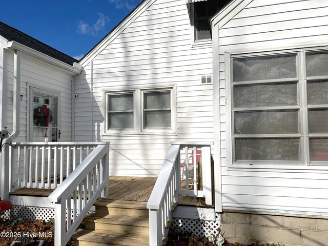 167 Lake Road, Newport, NC 28570