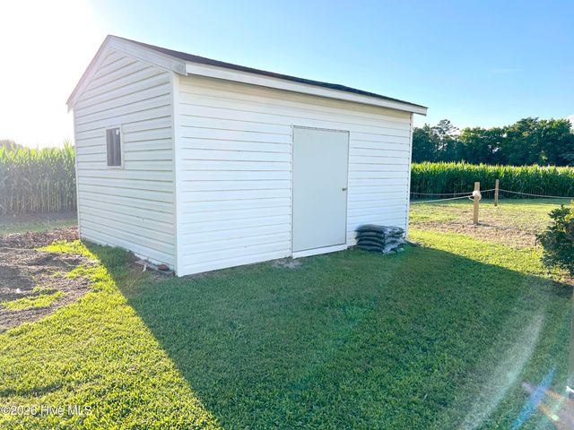 167 Lake Road, Newport, NC 28570