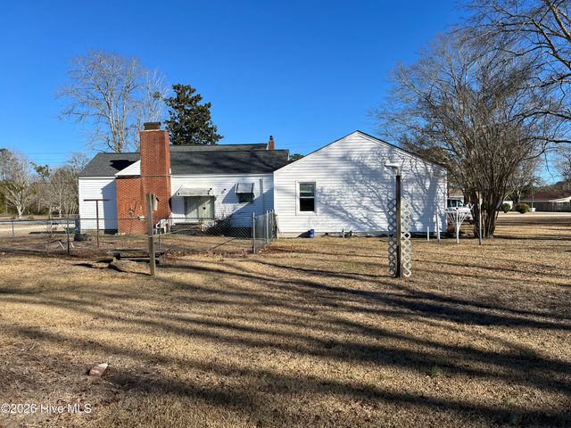 167 Lake Road, Newport, NC 28570