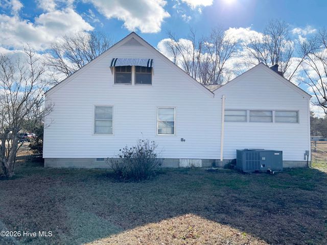 167 Lake Road, Newport, NC 28570