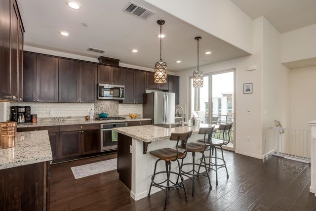 3077 3077 Valley Of Hearts Del Pl 6, San Jose, CA 95136