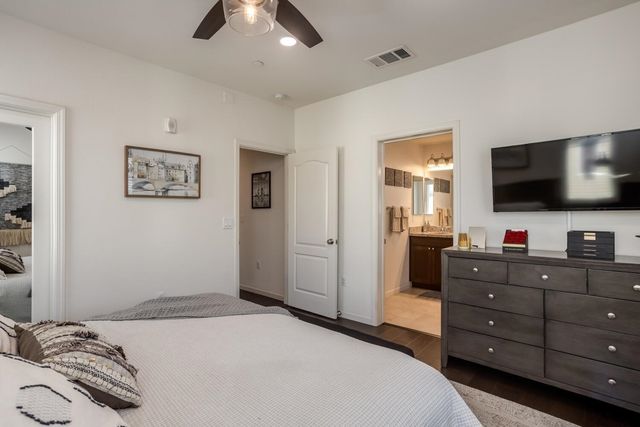 3077 3077 Valley Of Hearts Del Pl 6, San Jose, CA 95136