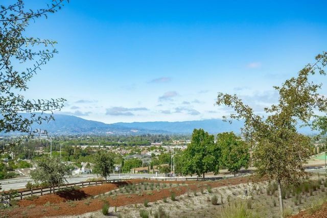 3077 3077 Valley Of Hearts Del Pl 6, San Jose, CA 95136