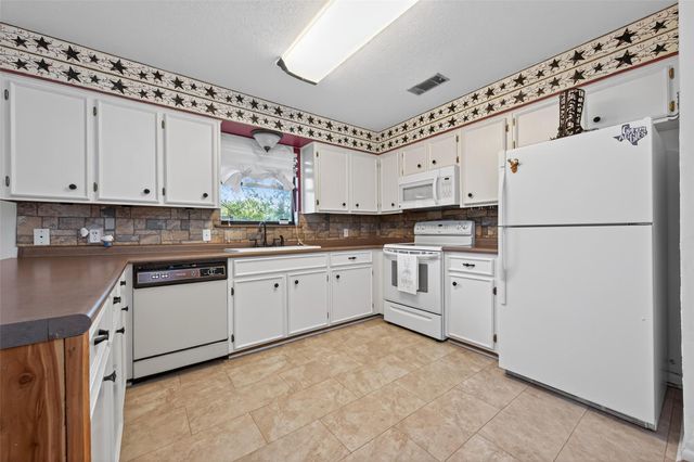 617 Gov Wood Drive, Point Blank, TX 77364