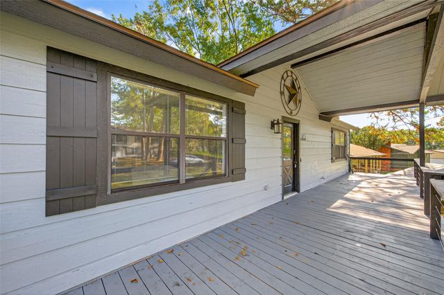 617 Gov Wood Drive, Point Blank, TX 77364