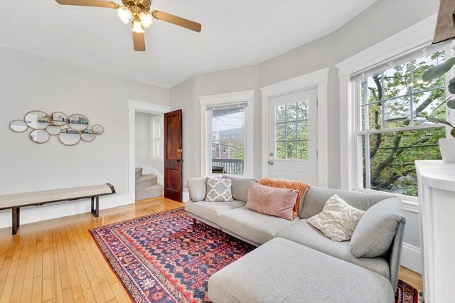 154 Lafayette St 2, Salem, MA 01970