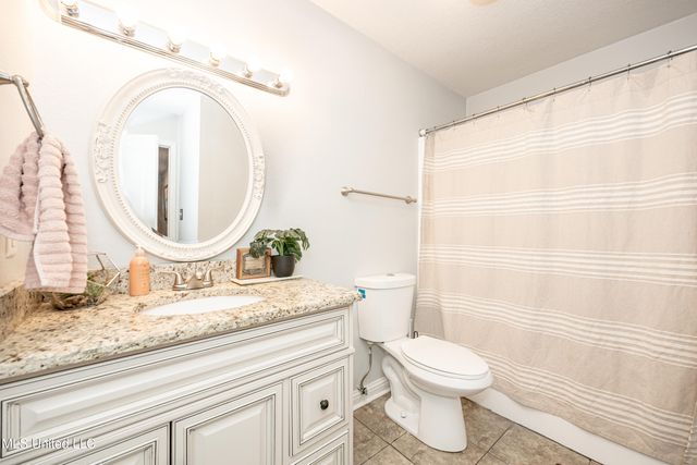 10415 Pin Oak Drive, Biloxi, MS 39532