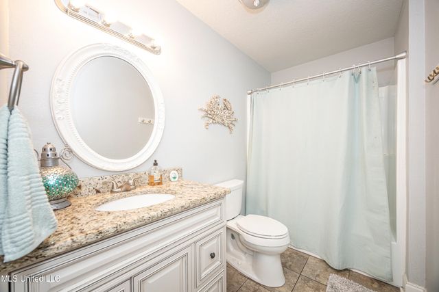 10415 Pin Oak Drive, Biloxi, MS 39532