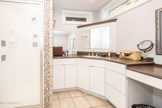 10415 Pin Oak Drive, Biloxi, MS 39532