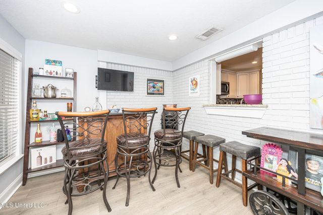 10415 Pin Oak Drive, Biloxi, MS 39532