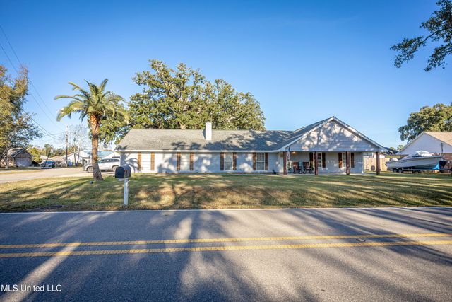 10415 Pin Oak Drive, Biloxi, MS 39532