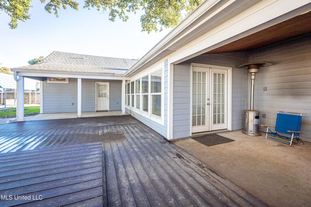 10415 Pin Oak Drive, Biloxi, MS 39532