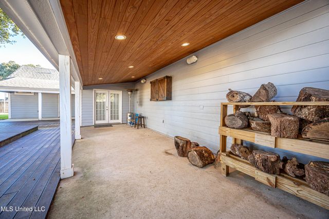 10415 Pin Oak Drive, Biloxi, MS 39532