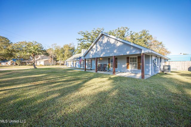 10415 Pin Oak Drive, Biloxi, MS 39532