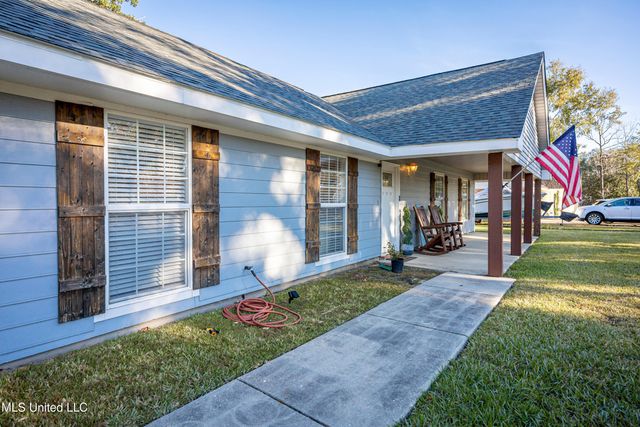 10415 Pin Oak Drive, Biloxi, MS 39532