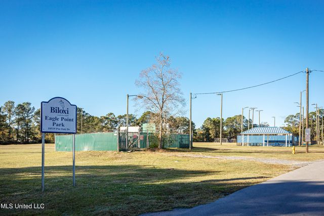 10415 Pin Oak Drive, Biloxi, MS 39532