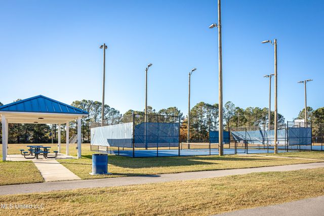 10415 Pin Oak Drive, Biloxi, MS 39532