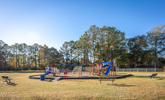 10415 Pin Oak Drive, Biloxi, MS 39532