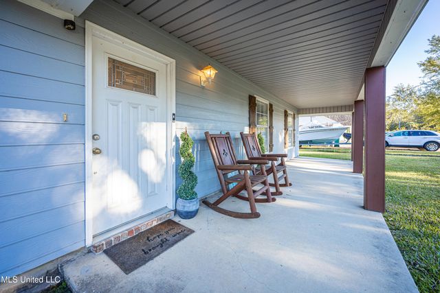 10415 Pin Oak Drive, Biloxi, MS 39532