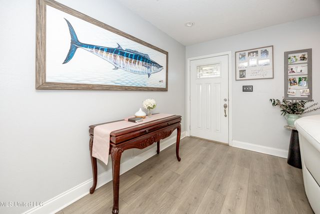 10415 Pin Oak Drive, Biloxi, MS 39532