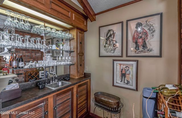 402 Glen Cove Road, Brandon, MS 39047