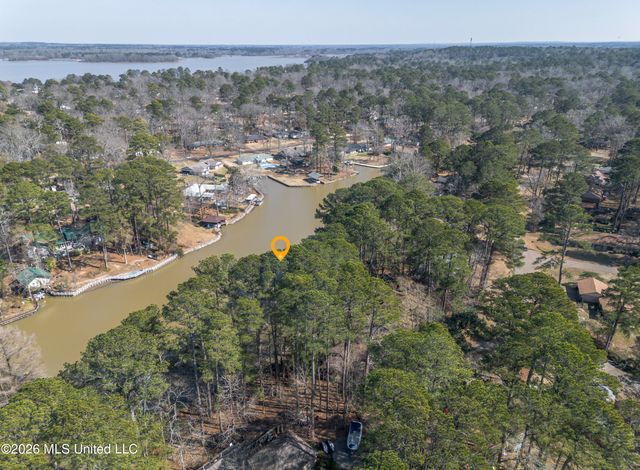 402 Glen Cove Road, Brandon, MS 39047