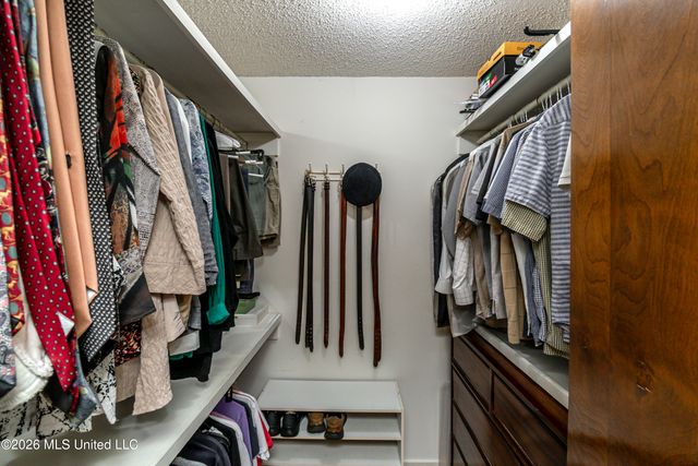 402 Glen Cove Road, Brandon, MS 39047