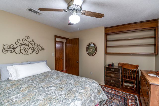 402 Glen Cove Road, Brandon, MS 39047