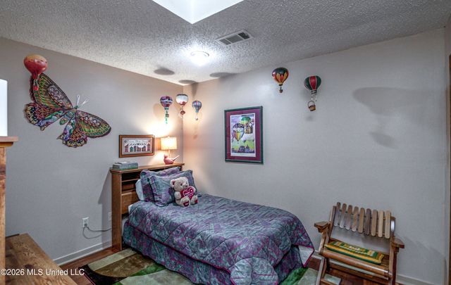 402 Glen Cove Road, Brandon, MS 39047